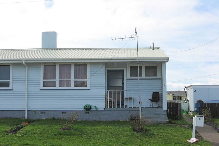 Photo of property in 2 Tiki Street, Castlecliff, Whanganui, 4501