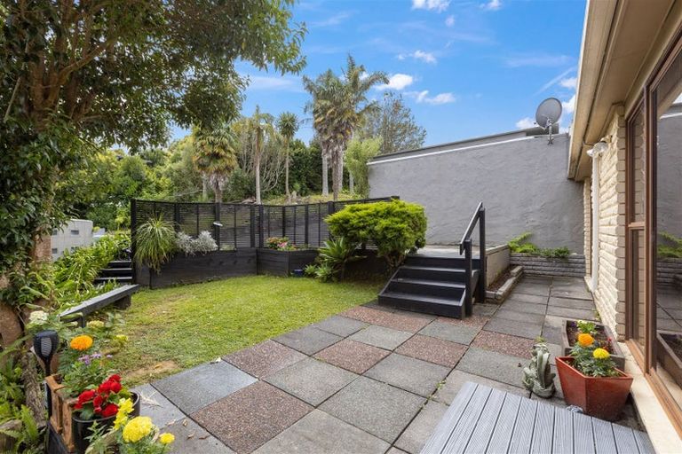 Photo of property in 2/36 Greendale Spur, Glenfield, Auckland, 0629