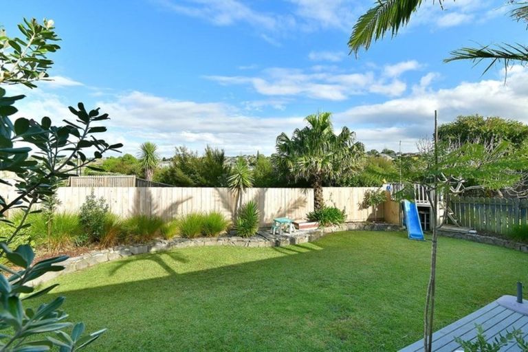 Photo of property in 69b Red Beach Road, Red Beach, 0932