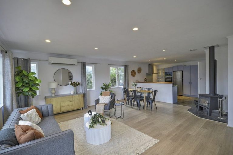 Photo of property in 37 Brandon Street, Featherston, 5710