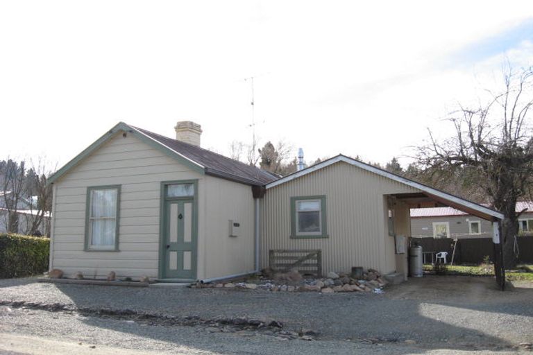 Photo of property in 8 Leven Street, Naseby, 9396