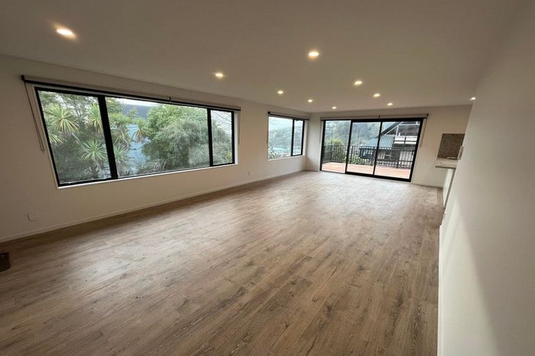 Photo of property in 49 Moncks Spur Road, Redcliffs, Christchurch, 8081