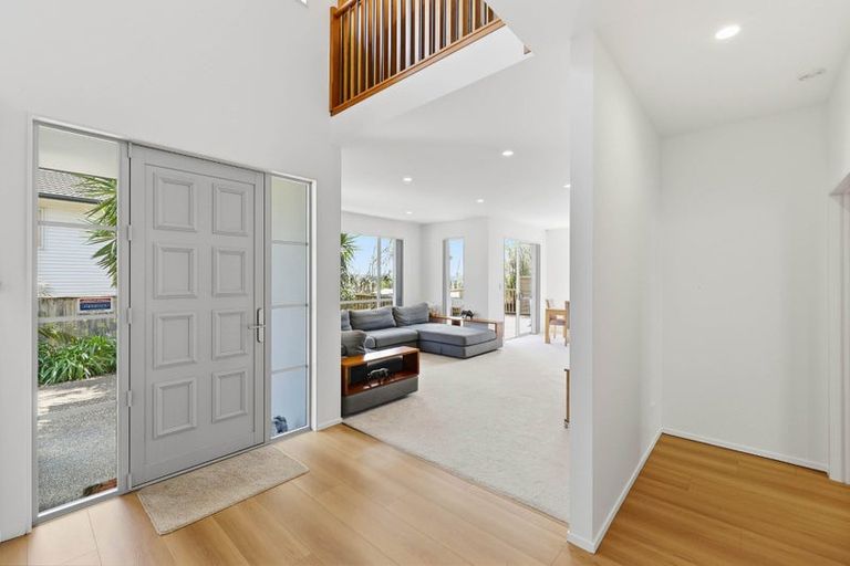 Photo of property in 18b Leafield Crescent, Henderson, Auckland, 0612