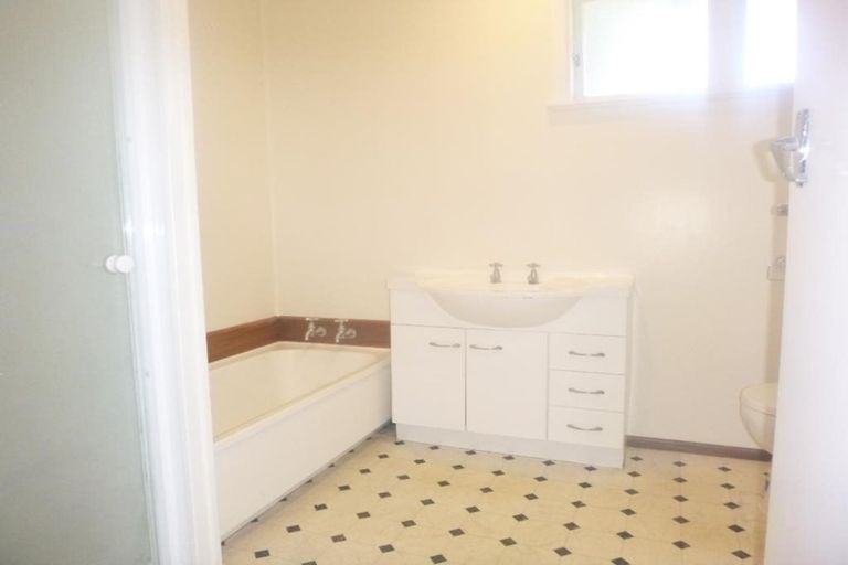 Photo of property in 126b Epuni Street, Epuni, Lower Hutt, 5011