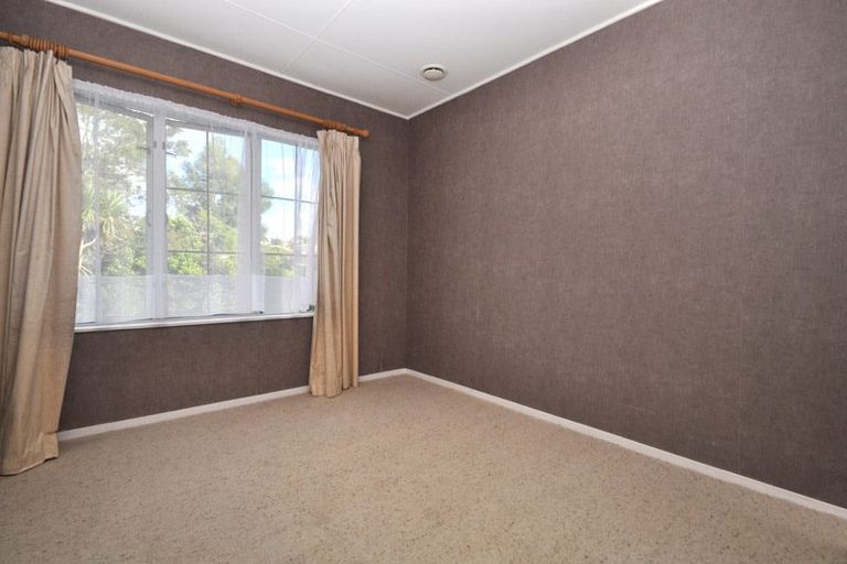 Photo of property in 81 Kemp Road, Massey, Auckland, 0614