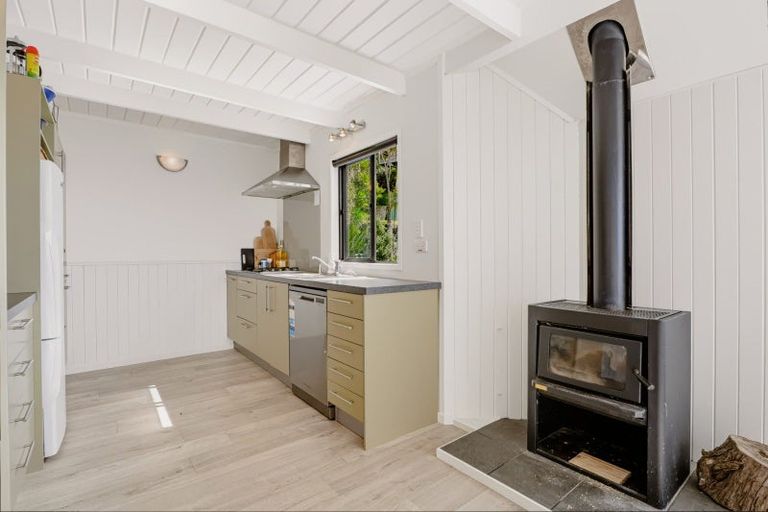 Photo of property in 5 Florence Place, Hahei, Whitianga, 3591