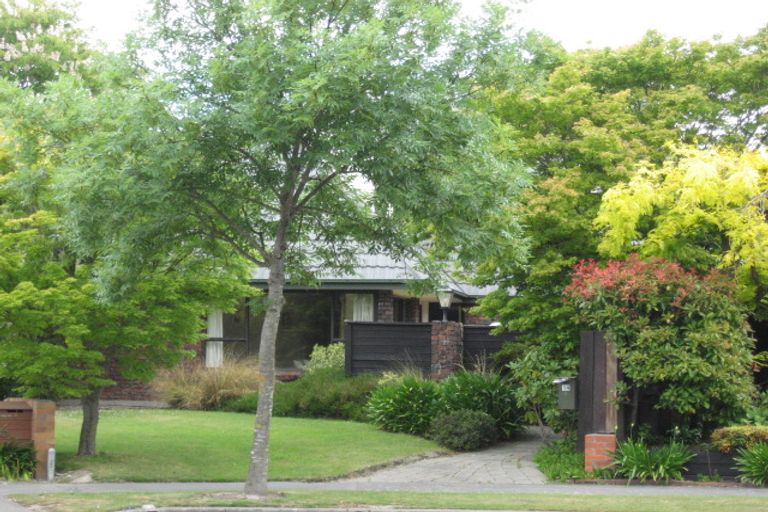 Photo of property in 14 Swithland Place, Avonhead, Christchurch, 8042