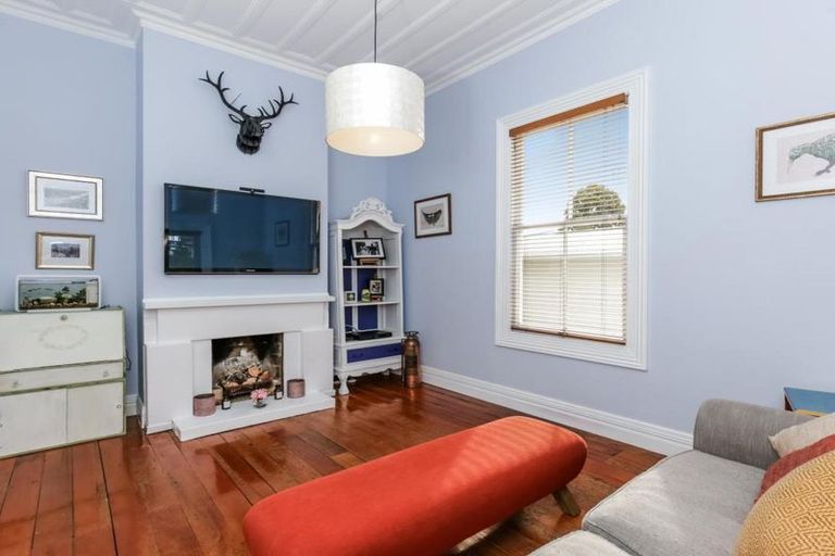 Photo of property in 7 Kowhai Street, Helensville, 0800