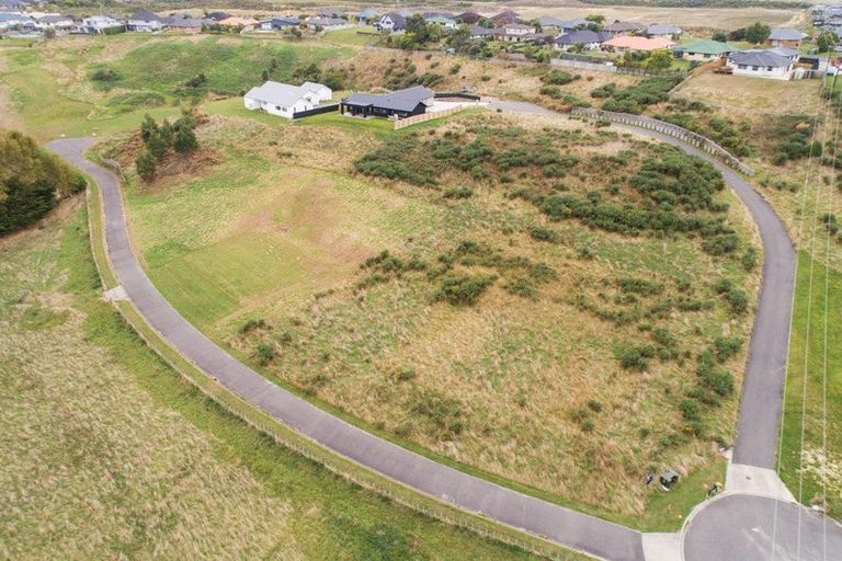 Photo of property in 25 Tuscany Way, Fitzherbert, 4410