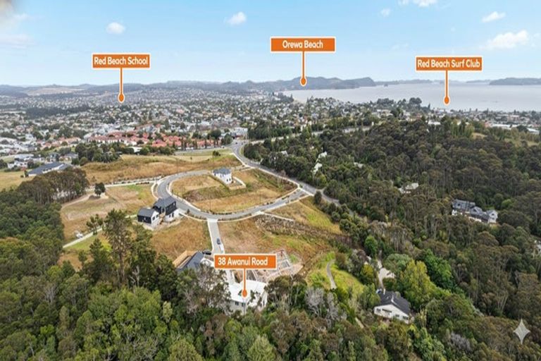 Photo of property in 38 Awanui Road, Red Beach, 0932