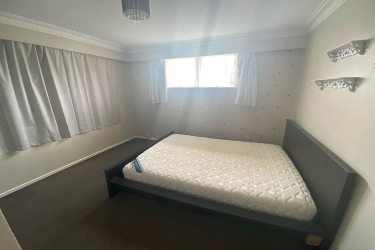 Photo of property in 40 Seymour Road, Sunnyvale, Auckland, 0612