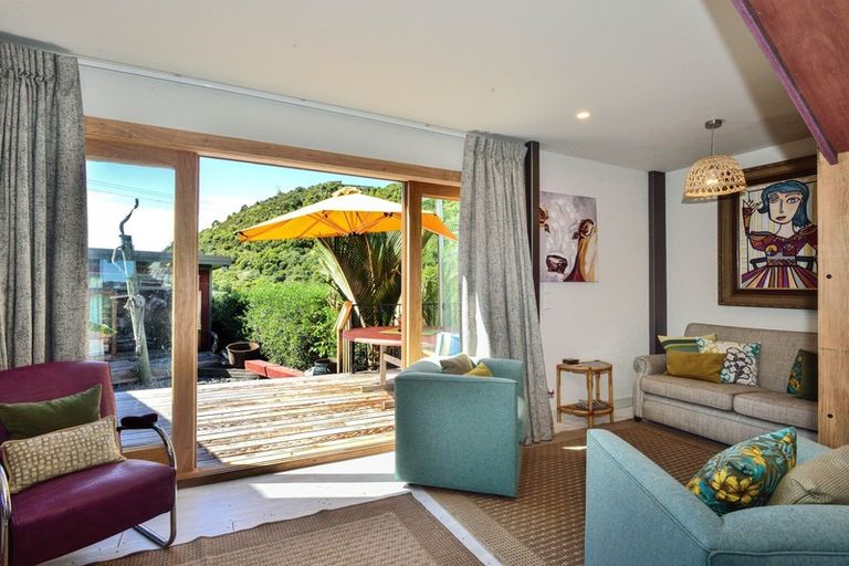 Photo of property in 18 Kahawai Street, Mahia, 4198