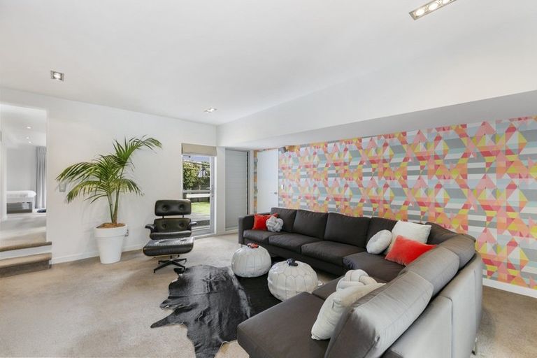 Photo of property in 32 Torwood Road, Khandallah, Wellington, 6035