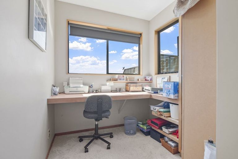 Photo of property in 31 Durness Place, Red Beach, 0932