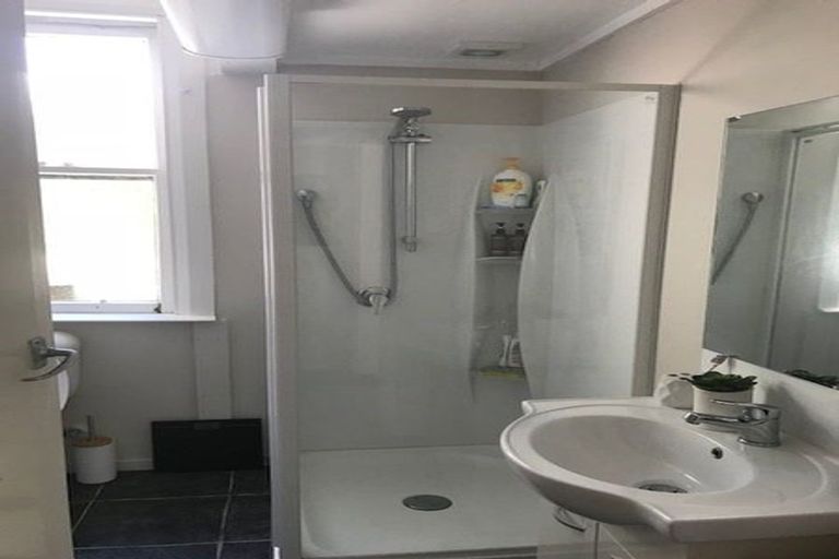 Photo of property in 55 Scarborough Terrace, Mount Victoria, Wellington, 6011