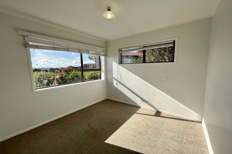 Photo of property in 34 Telstar Place, Beach Haven, Auckland, 0626