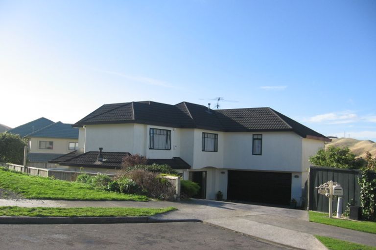 Photo of property in 20 Derry Hill, Churton Park, Wellington, 6037