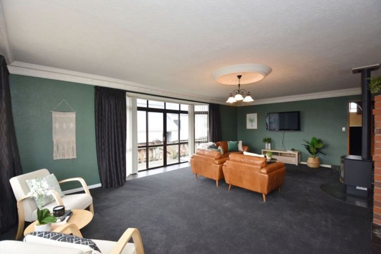 Photo of property in 708 Queens Drive, Waikiwi, Invercargill, 9810