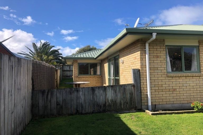 Photo of property in 4a Thebes Grove, Papamoa Beach, Papamoa, 3118