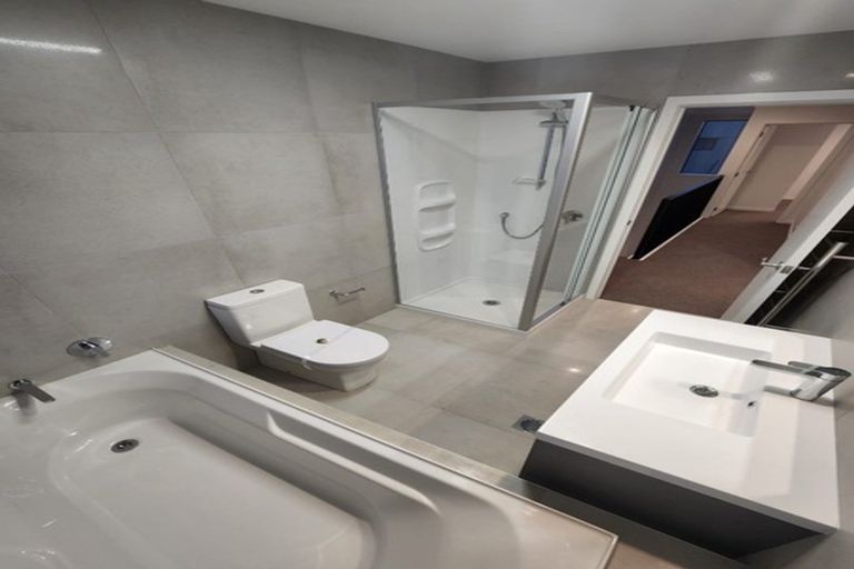 Photo of property in 10 Rauriki Lane, Rosehill, Papakura, 2113