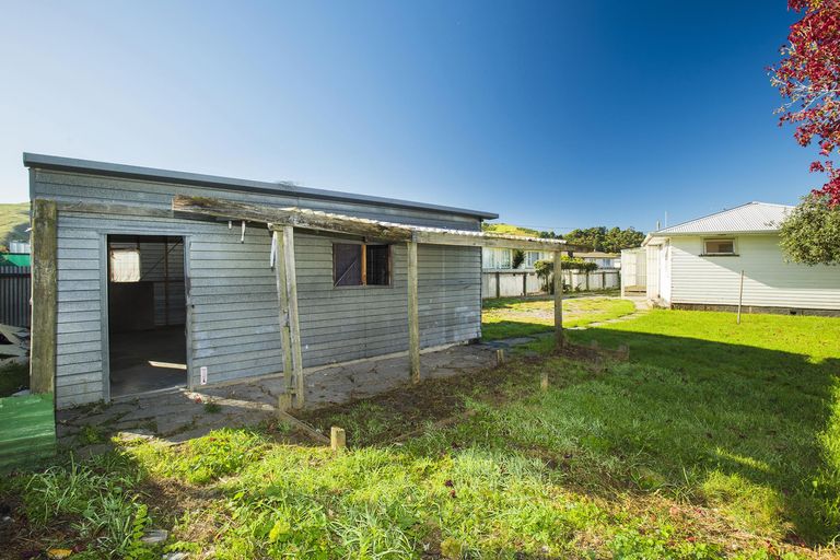Photo of property in 35 Dalton Street, Outer Kaiti, Gisborne, 4010