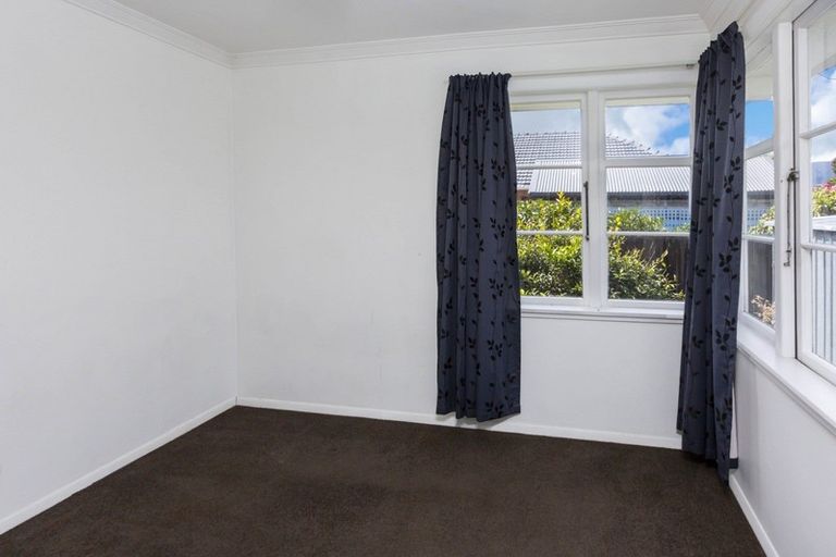 Photo of property in 2 Hazel Street, Ebdentown, Upper Hutt, 5018