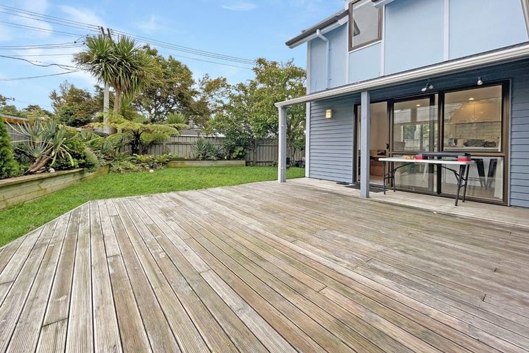 Photo of property in 1/44 Randwick Crescent, Moera, Lower Hutt, 5010