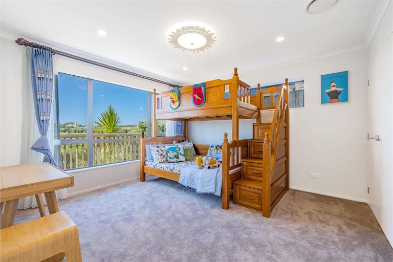 Photo of property in 4 Resolution Drive, Gulf Harbour, Whangaparaoa, 0930