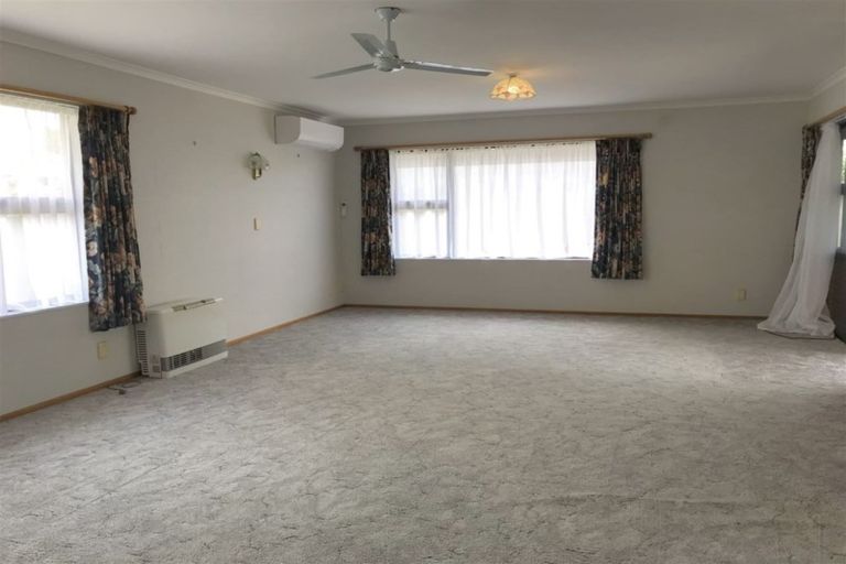 Photo of property in 10a Maire Street, Inglewood, 4330