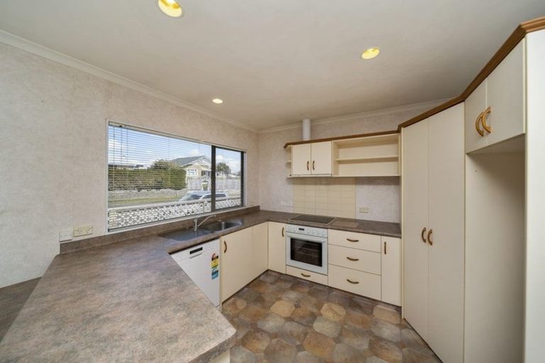 Photo of property in 41 Ngaio Street, Strandon, New Plymouth, 4312