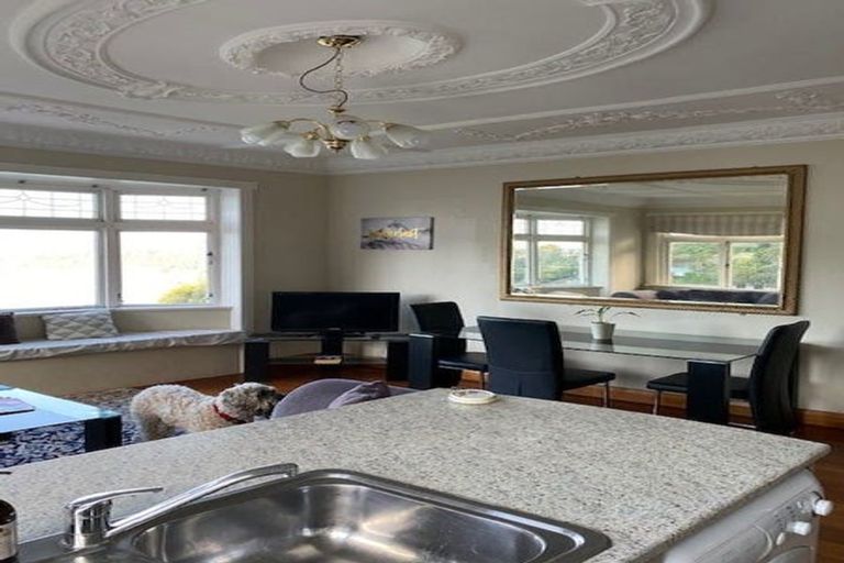 Photo of property in 126 Grafton Road, Roseneath, Wellington, 6011