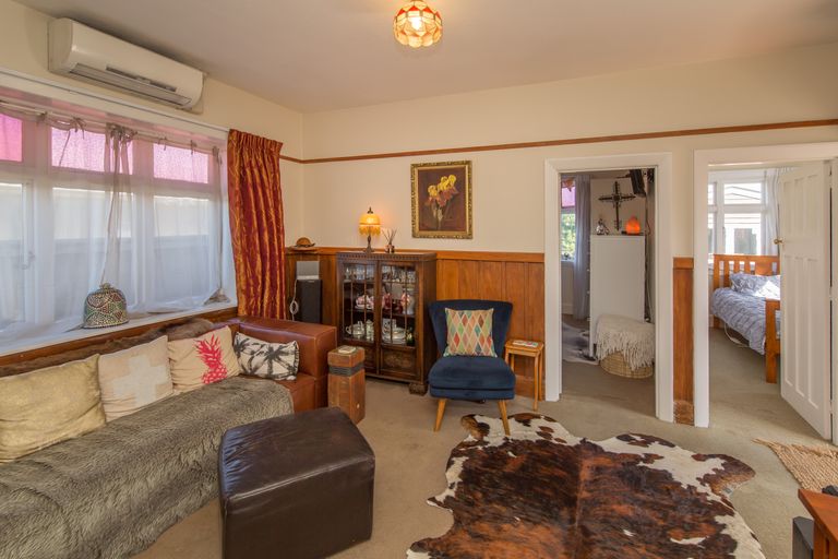 Photo of property in 114 Bower Avenue, New Brighton, Christchurch, 8083