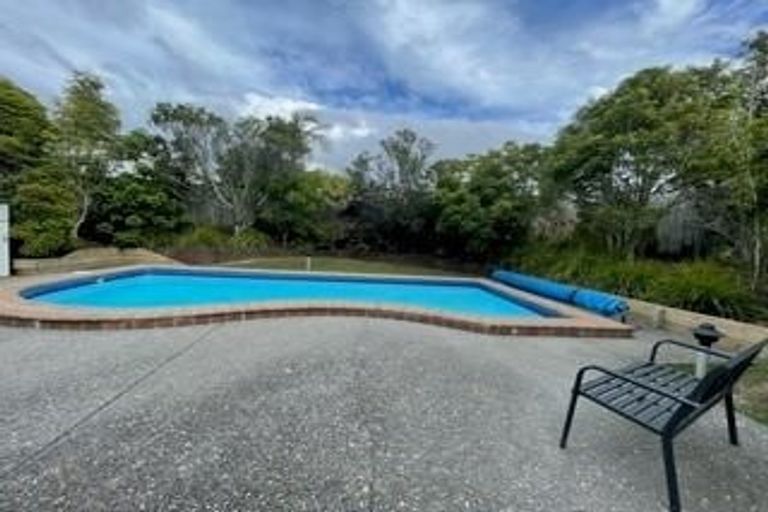 Photo of property in The Haven, 15/120 Beach Haven Road, Beach Haven, Auckland, 0626