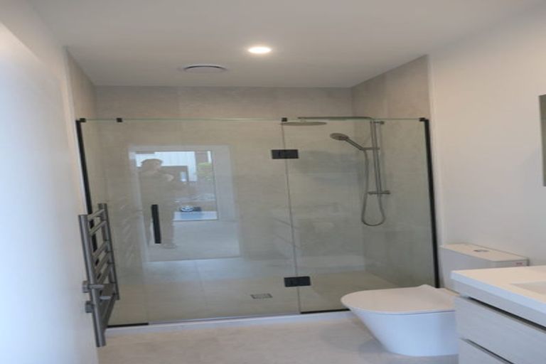 Photo of property in 8/2 Marlborough Crescent, Hobsonville, Auckland, 0616