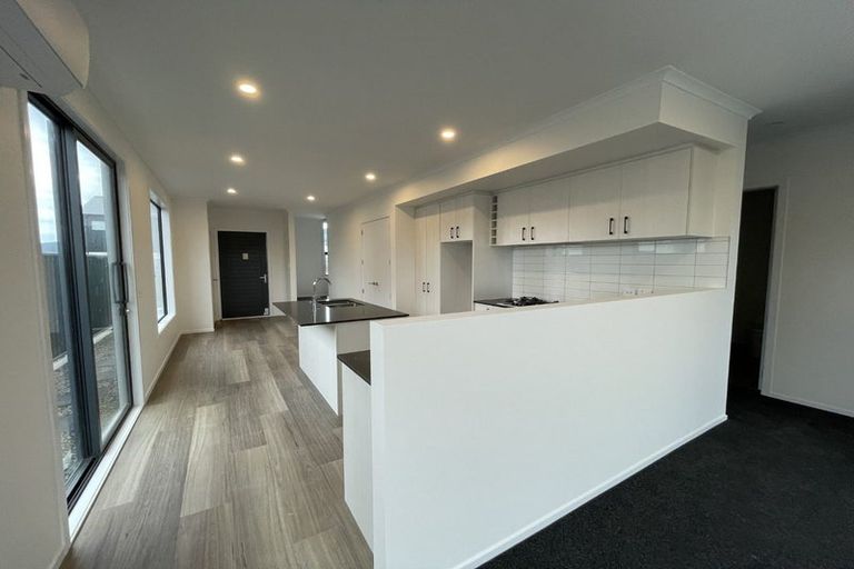 Photo of property in 16 Hokioi Drive, Kenepuru, Porirua, 5022