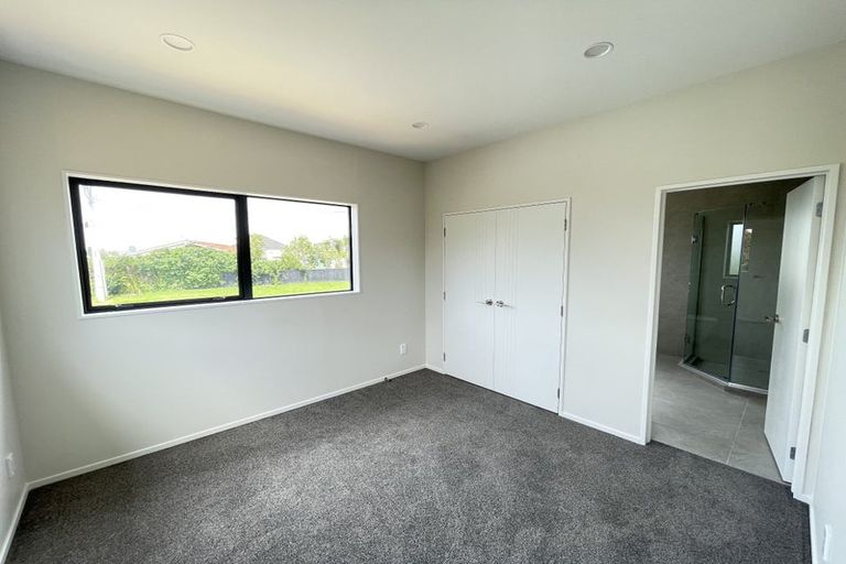 Photo of property in 133c Arran Road, Browns Bay, Auckland, 0630