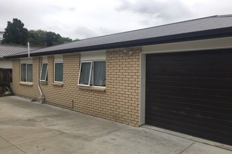 Photo of property in 6 Tacitus Place, Totara Vale, Auckland, 0629