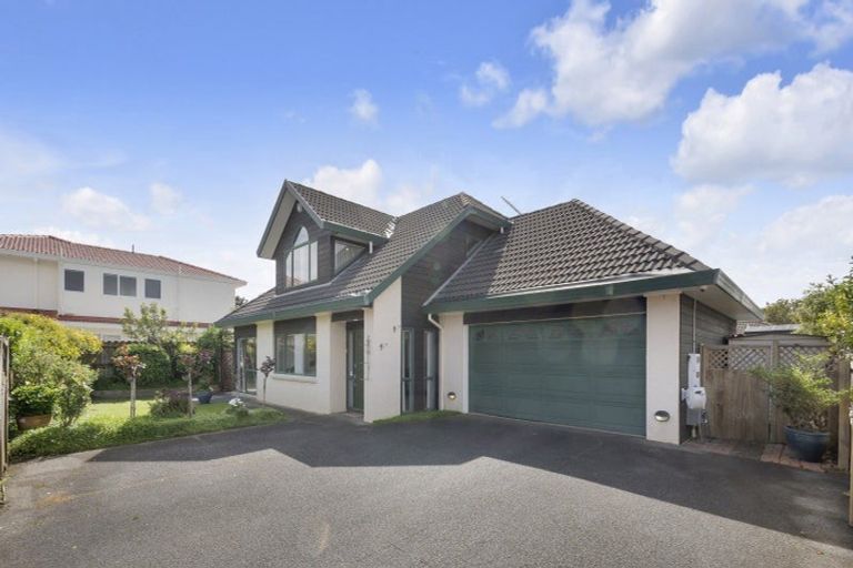 Photo of property in 2/14 Travers Place, Northpark, Auckland, 2013
