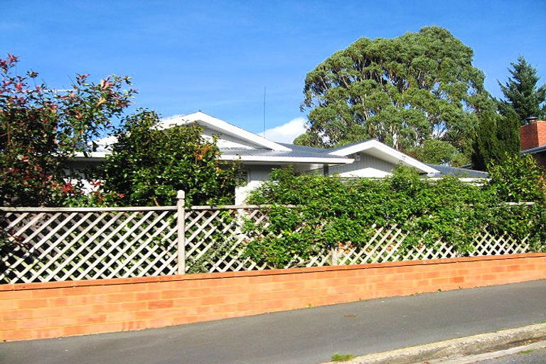 Photo of property in 14 Pioneer Crescent, Helensburgh, Dunedin, 9010