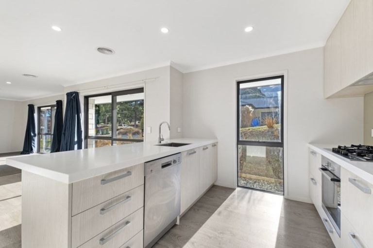 Photo of property in 23 Mcdonnell Road, Arrowtown, 9302