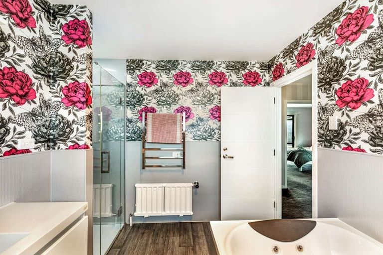 Photo of property in 12 Kitchener Street, Gore, 9710