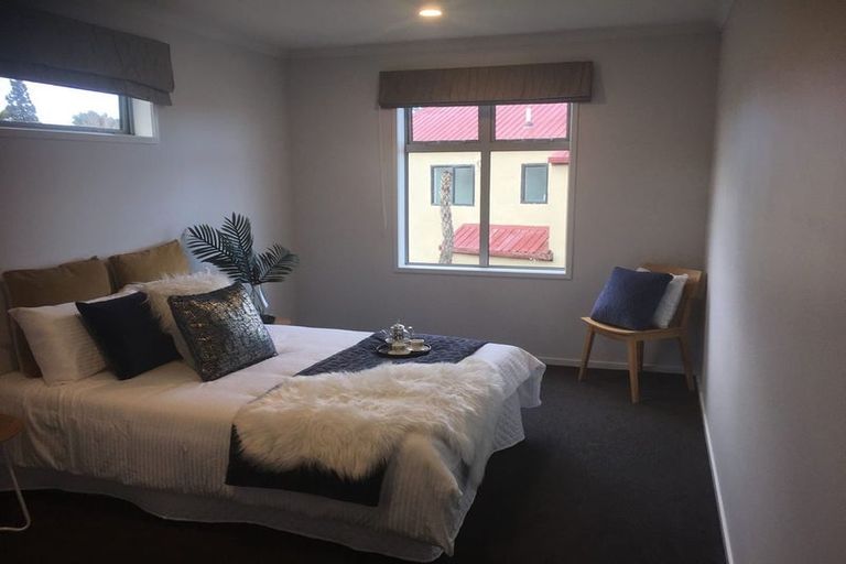 Photo of property in 3/1 Hibiscus Avenue, Hamilton Lake, Hamilton, 3204