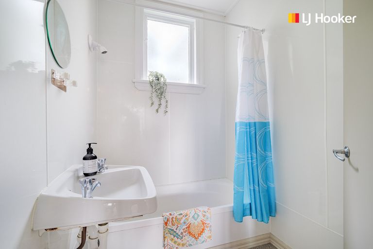 Photo of property in 49 Russell Street, Dunedin Central, Dunedin, 9016