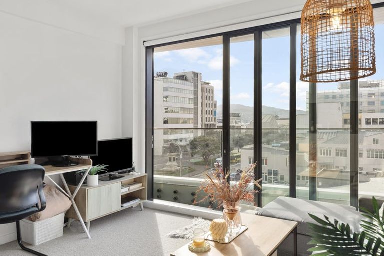 Photo of property in Alpha Apartments, 501/4 Elizabeth Street, Mount Victoria, Wellington, 6011