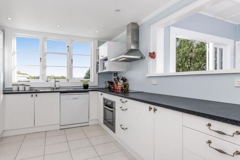 Photo of property in 7 Kowhai Street, Helensville, 0800