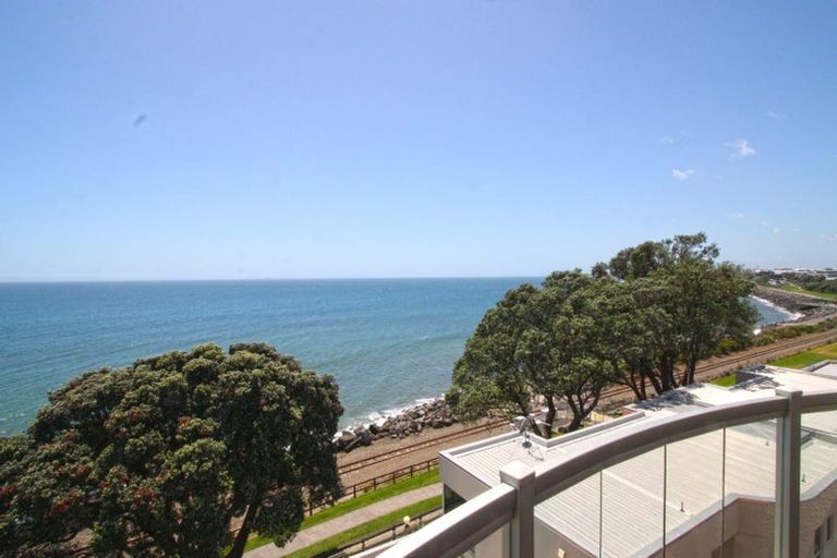 Photo of property in 3/120 Saint Aubyn Street, New Plymouth, 4310