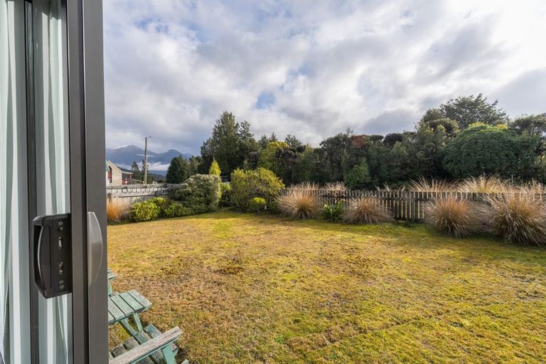 Photo of property in 17b Waiau Street, Manapouri, 9679