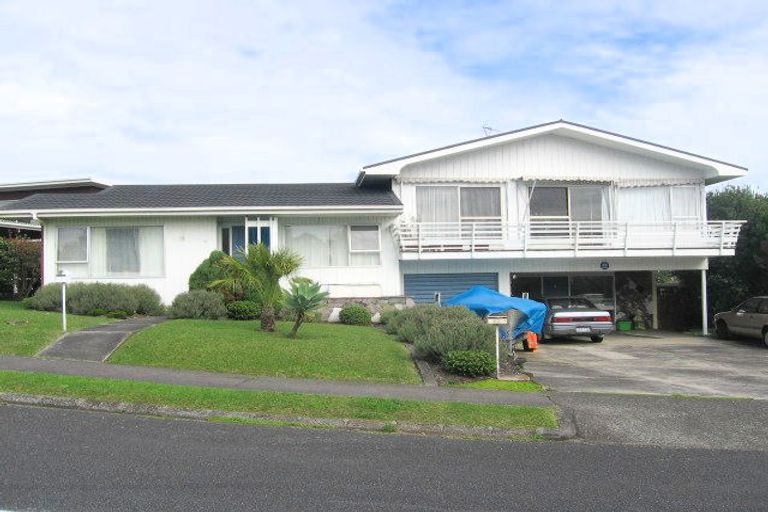 Photo of property in 24 Treeway, Sunnyhills, Auckland, 2010