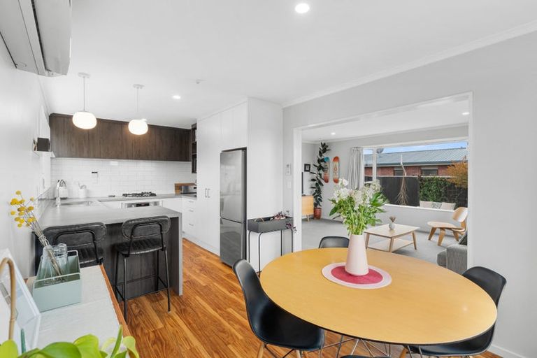 Photo of property in 2/123 Gilberthorpes Road, Hei Hei, Christchurch, 8042