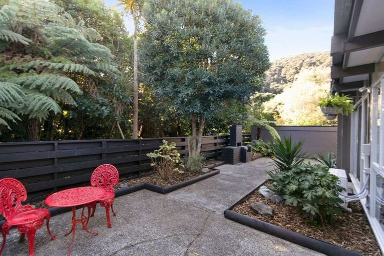 Photo of property in 2/63 Cheviot Road, Lowry Bay, Lower Hutt, 5013